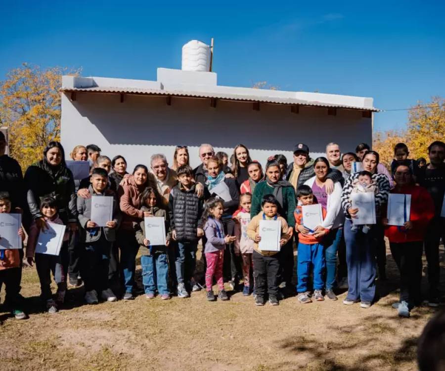 La Provincia entregó 34 nuevas viviendas en el departamento Belén