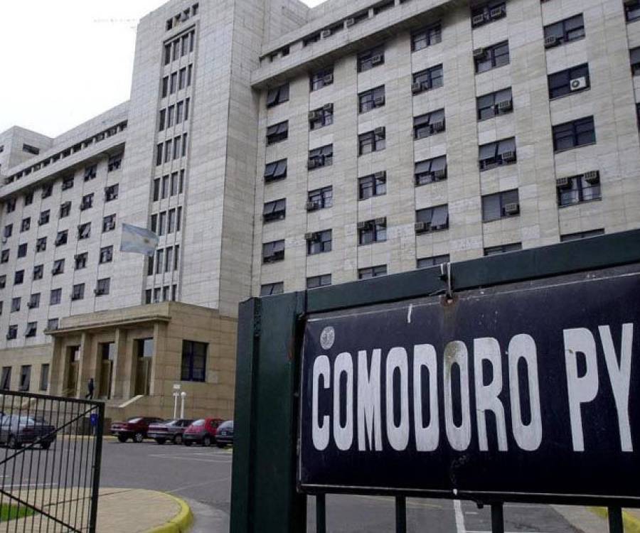 Confirman que Cristina irá a Comodoro Py mientras el Tribunal da señales a favor y en contra de la domiciliaria