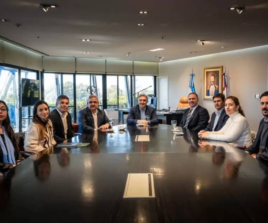 Jalil y Llaryora acuerdan impulsar proyectos conjuntos en educación