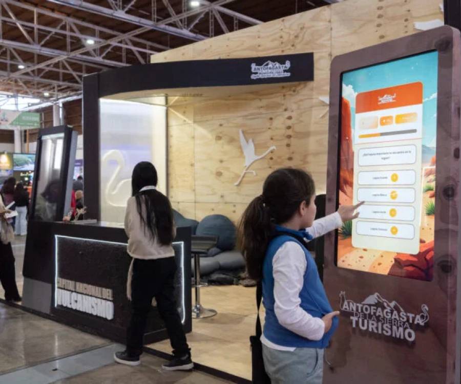 Experiencia interactiva en el Pabellón de Turismo