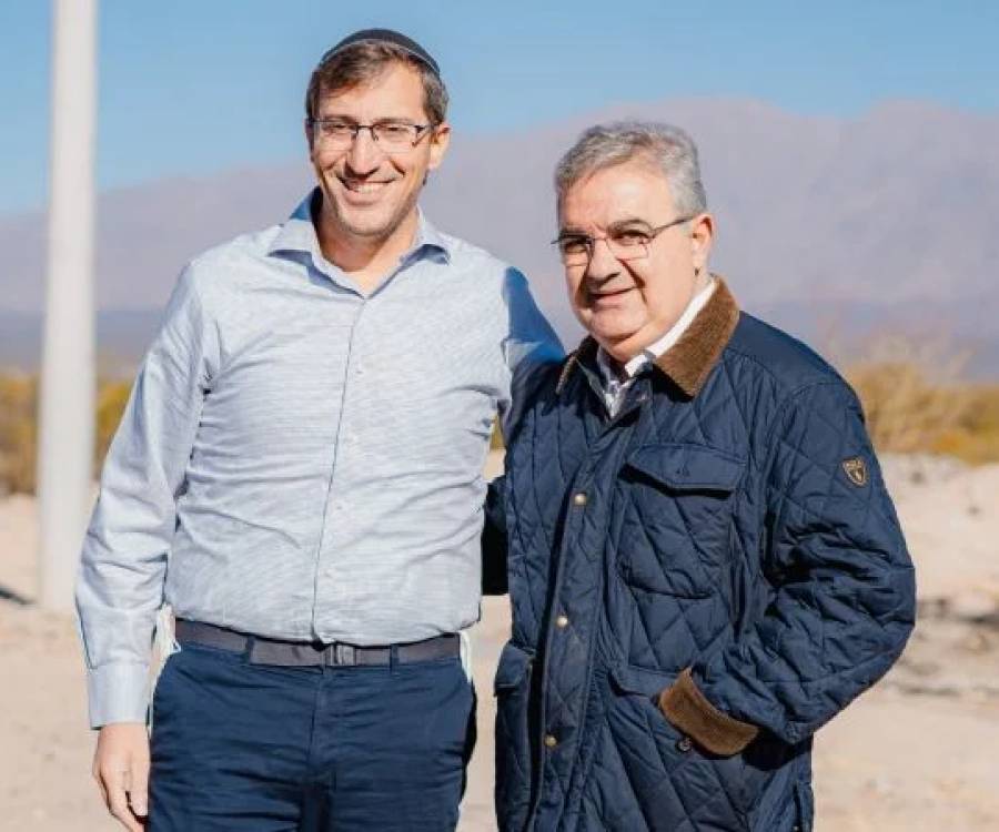 Planean plantar pistacho en 800 hectareas