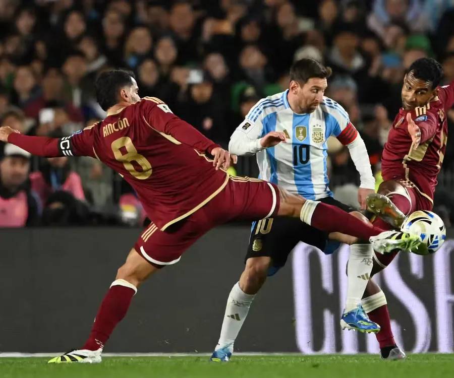 Lionel Messi dio un show en su despedida y Argentina goleó a Venezuela