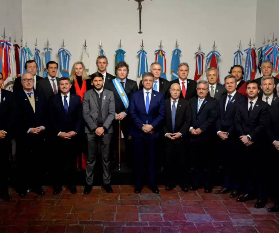 Gobernadores y dirigentes de la oposición reaccionaron a la derrota de LLA y cuestionaron a Milei