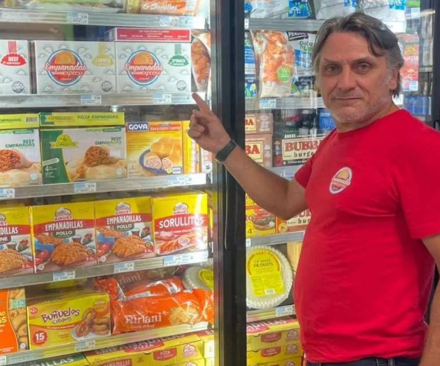 Se fue de Argentina por la inseguridad y ahora la rompe en EE.UU. vendiendo empanadas