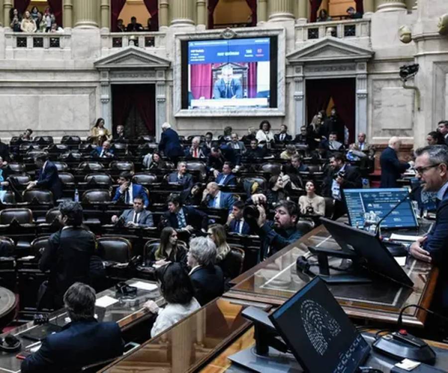Diputados analizan convocar a sesión especial para rechazar los nuevos vetos de Javier Milei