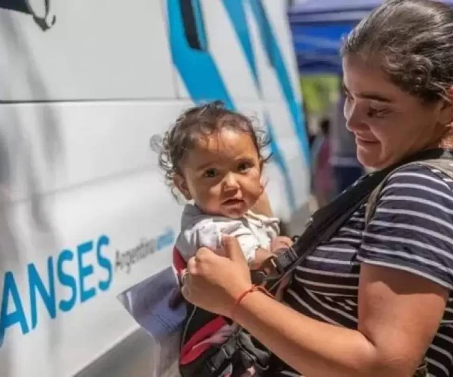 AUH: cuánto se cobrará en octubre y los requisitos para recibir el pago de la ANSES