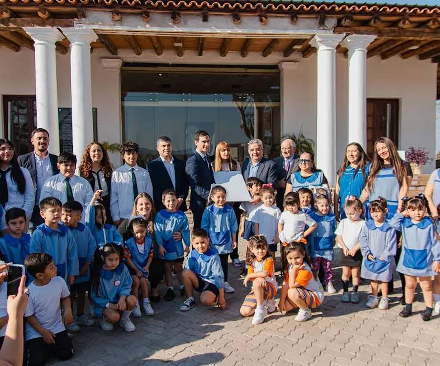 300 escuelas de rurales recibirán antenas para acceder a internet