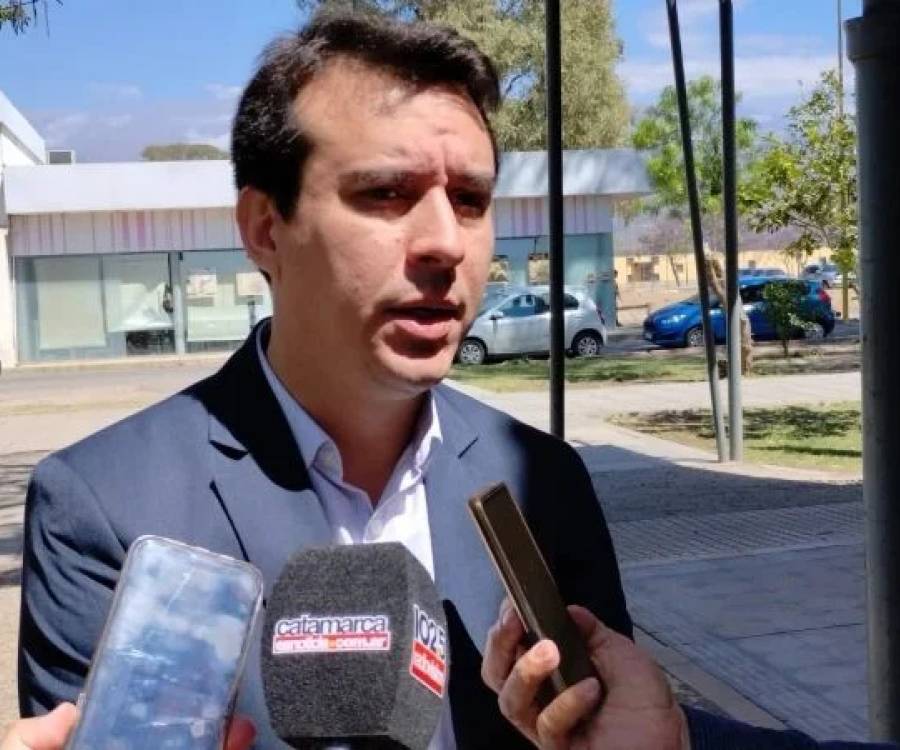 Monguillot: “Estamos cumpliendo los sueños de las personas con la entrega de viviendas”