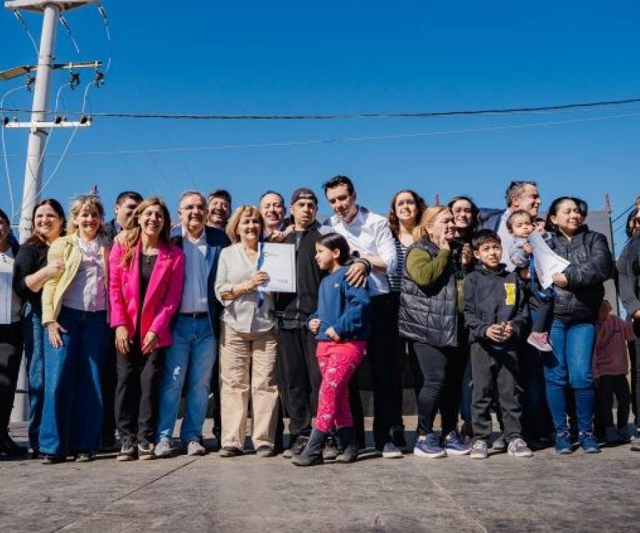 Entregaron 150 viviendas y mejoramientos habitacionales en la Capital