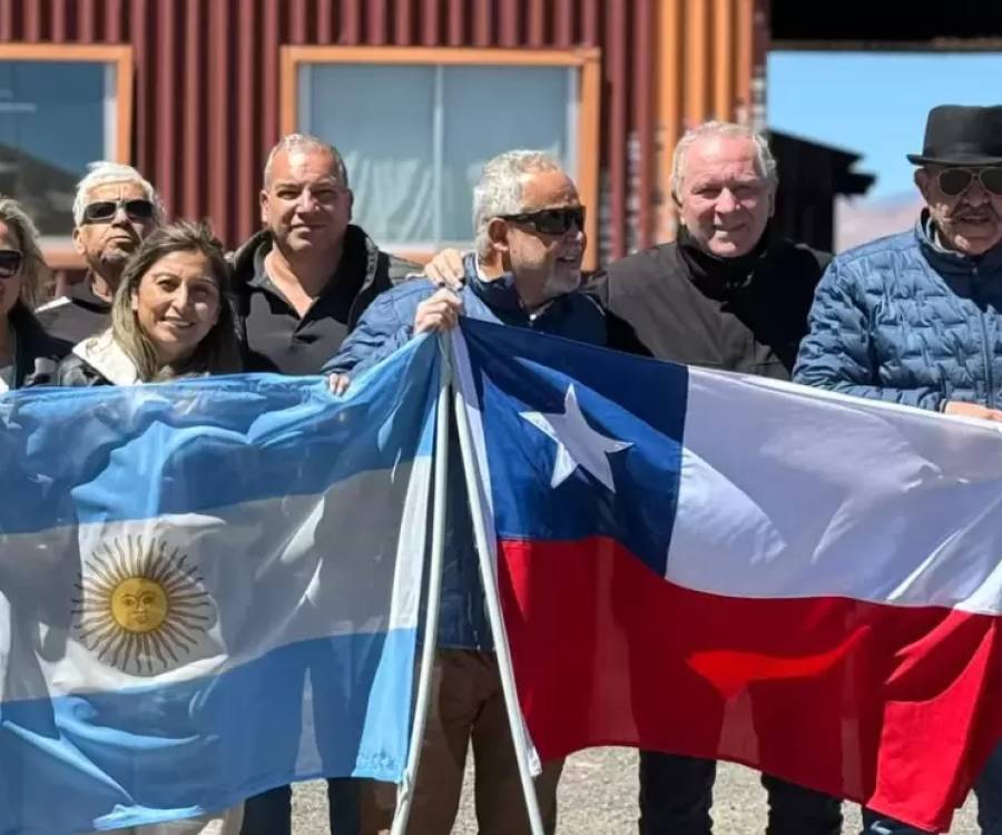 Dusso y el alcalde de Copiapó celebraron la apertura permanente del Paso de San Francisco