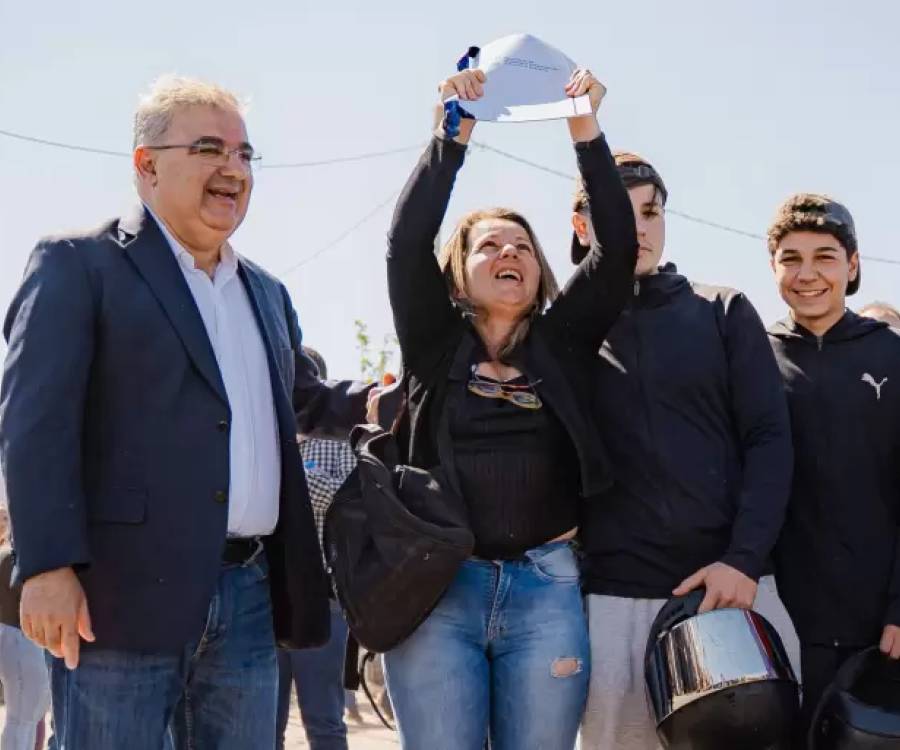 En Valle Viejo, 53 familias recibieron sus nuevas viviendas