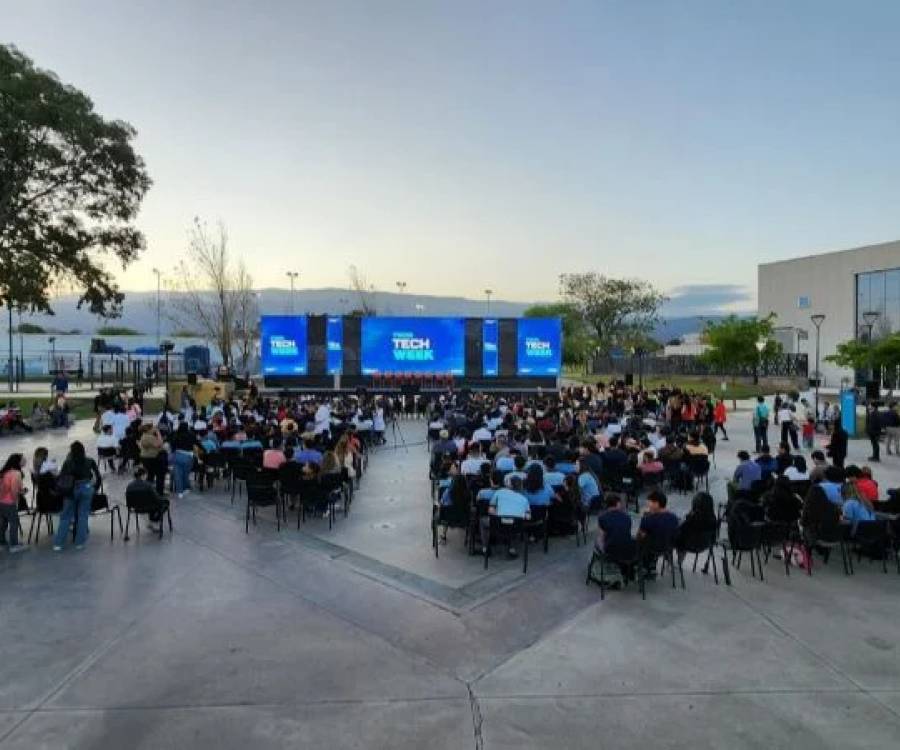 Charla sobre las oportunidades y desafíos del patrimonio como recurso turístico