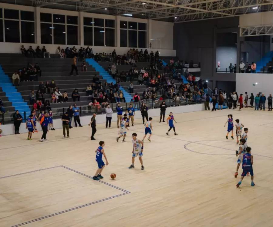 El Gobierno dejó inaugurado el moderno Polideportivo de las Mil Viviendas
