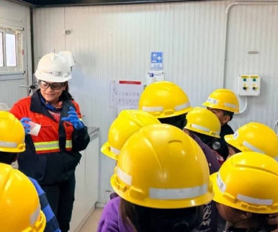 Zijin-Liex recibió la visita de estudiantes y docentes