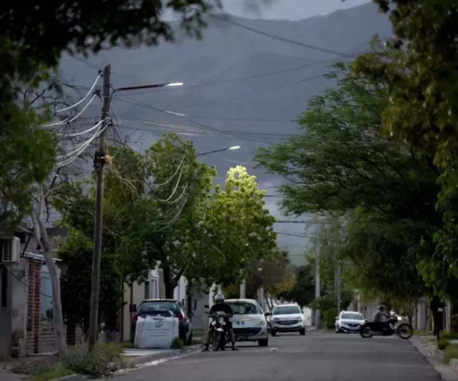 La Capital alcanza el 92% de cobertura LED y avanza hacia el recambio total del alumbrado público