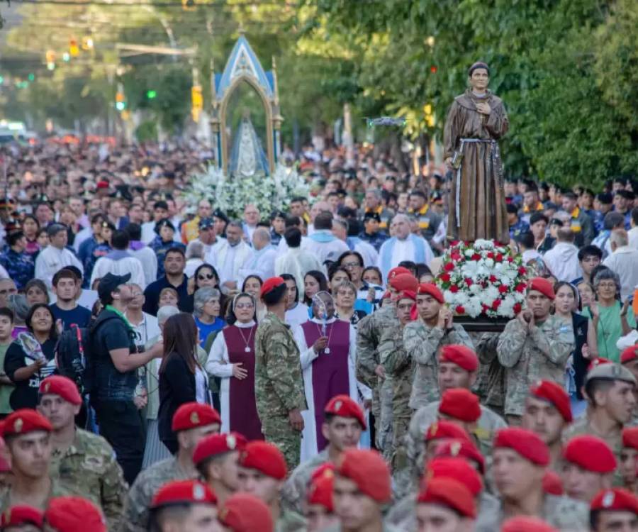 procesión histórica con una asistencia récord de peregrinos