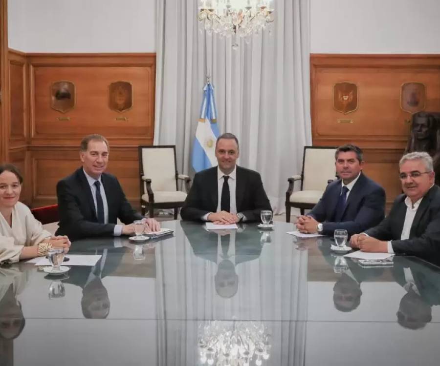 En la antesala de las extraordinarias, Jalil reactivó reuniones con Nación por la Ley de Glaciares