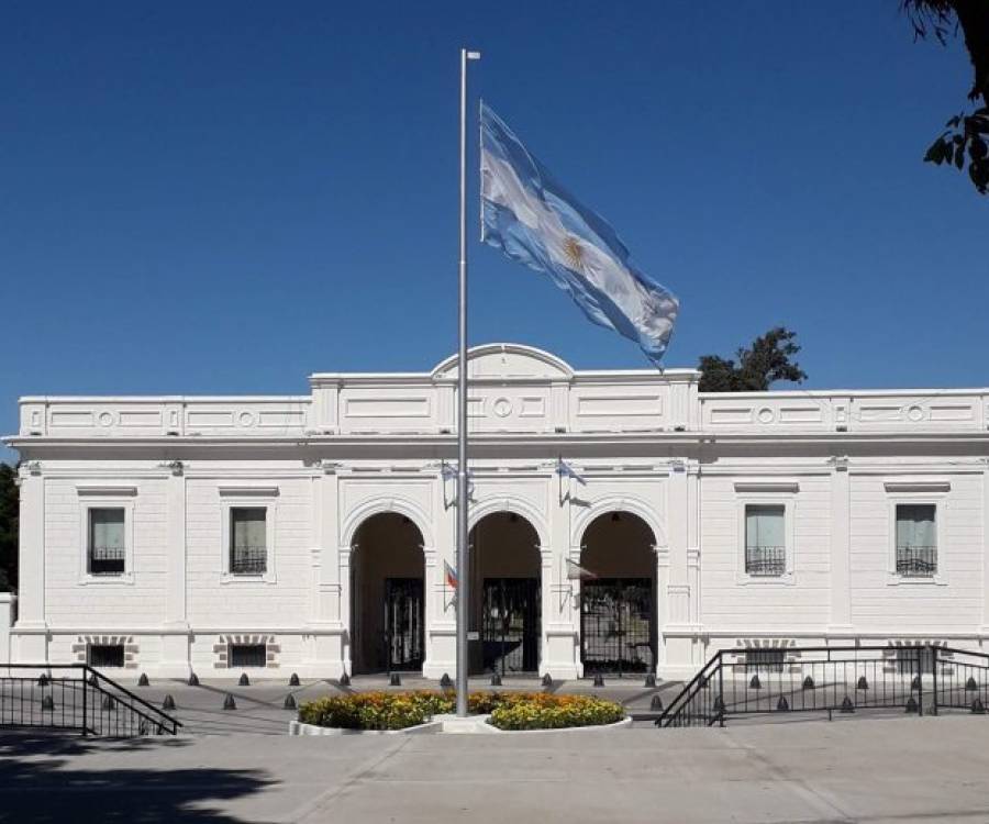 Municipalidad de la Capital publicó el listado del personal que pasa a planta permanente