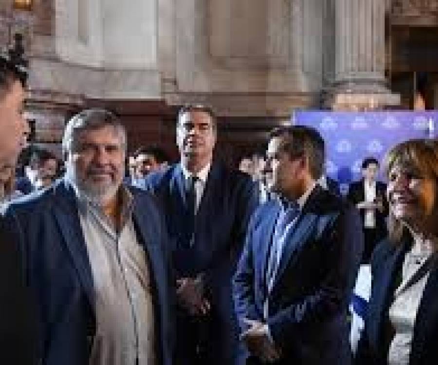 Reforma laboral: Para rechazarla el PJ busca contener a senadores propios y sumar a los “sueltos” 