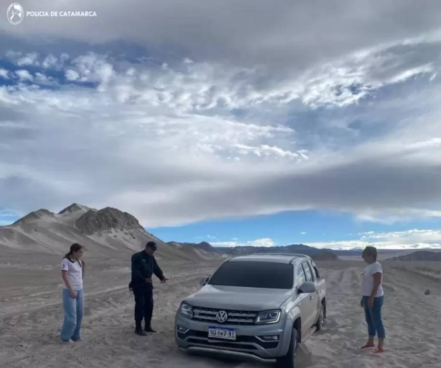 Rescataron a cuatro turistas que quedaron varados en el Campo de Piedra Pómez