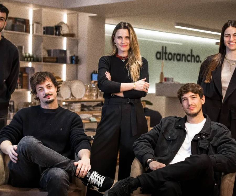 De un asado familiar a facturar 10 millones de dólares: la historia de cinco primos que crearon una marca de diseño argentina