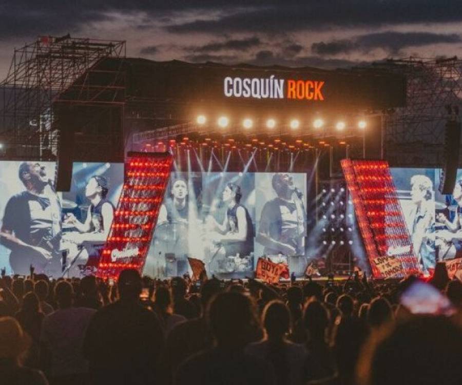 Refugio vs Fanatic en Cosquín Rock: pagar $ 450.000 o $ 950.000, ¿qué experiencia compra cada entrada?