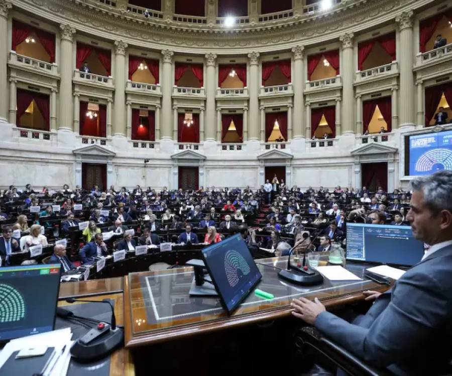 Diputados: Milei logró aprobar con lo justo el proyecto modificado de Reforma Laboral y el debate vuelve al Senado
