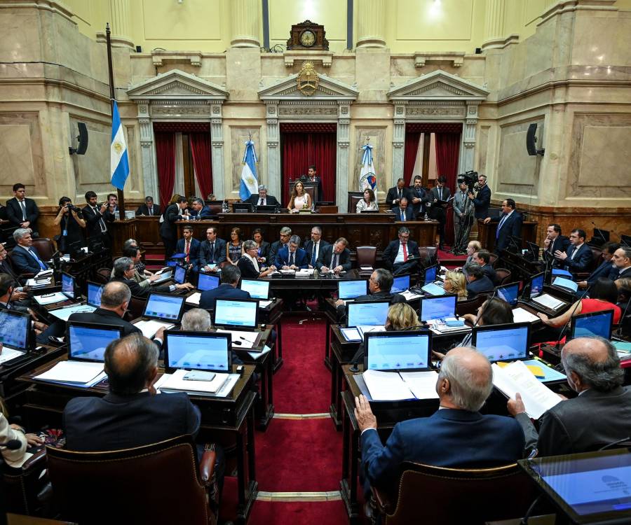 Senado trata hoy la reforma laboral y la ley penal juvenil