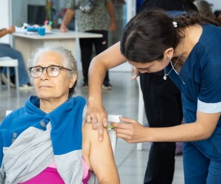 Vacunas antigripales se agotaron en la Capital y esperan nuevas dosis