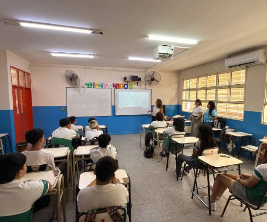 Estudiantes municipales se preparan para los desafíos Cambridge 2026