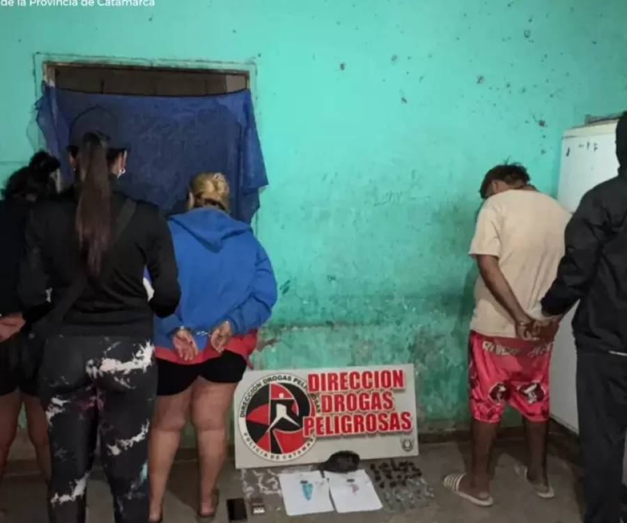Cocaína, marihuana y tres detenidos: allanamiento antidrogas en Catamarca
