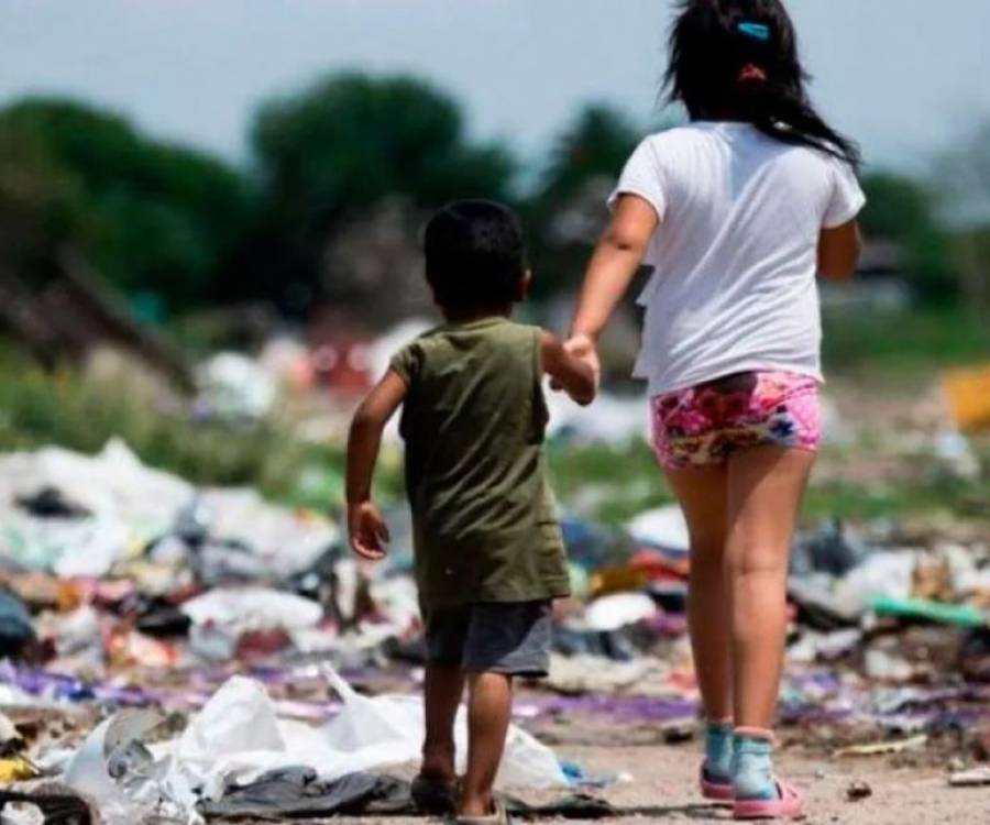 La pobreza alcanzó en 2025 al 53,6% de los niños y adolescentes en Argentina