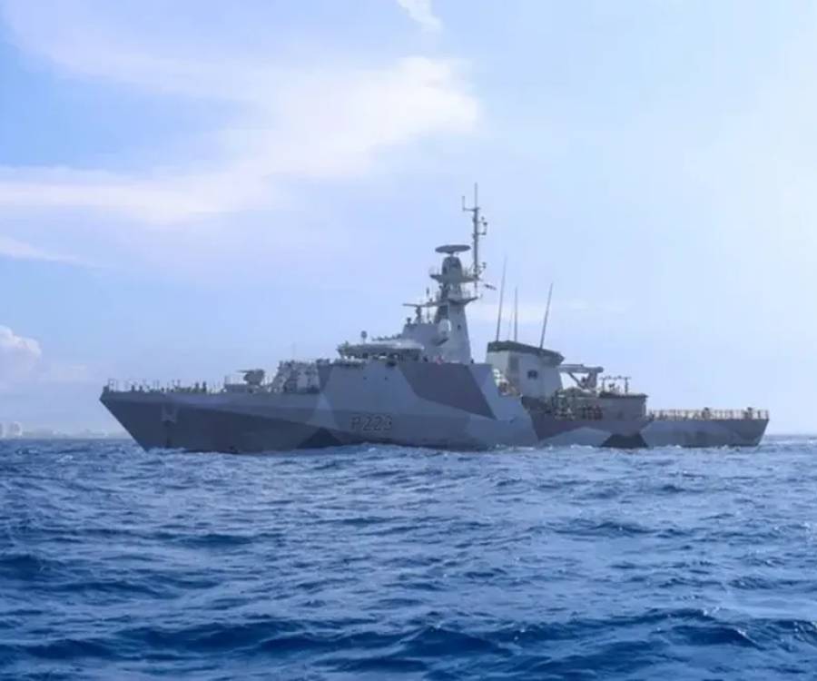Un buque de guerra británico cruzó aguas argentinas sin aviso
