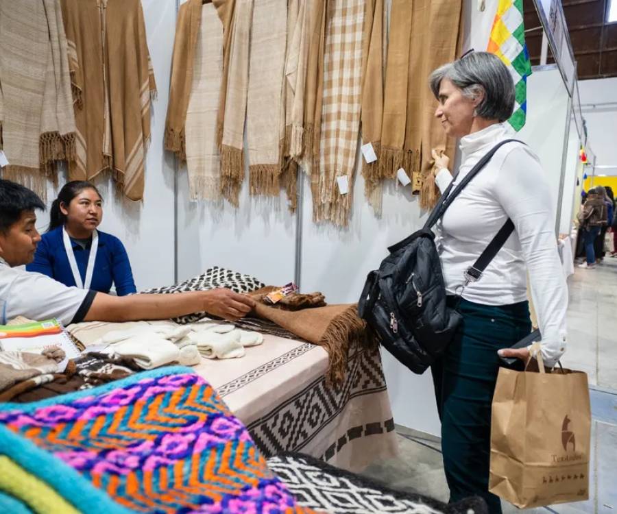 La artesanía catamarqueña vuelve a ser protagonista en la Fiesta del Poncho