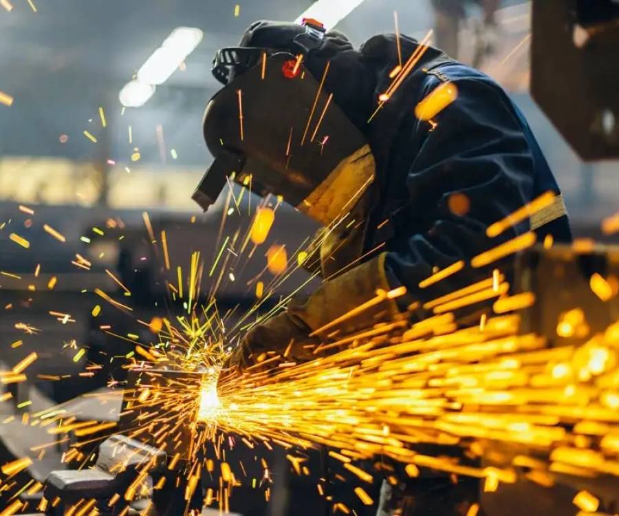 La actividad metalúrgica volvió a caer y acumula una baja del 5,5% en el año