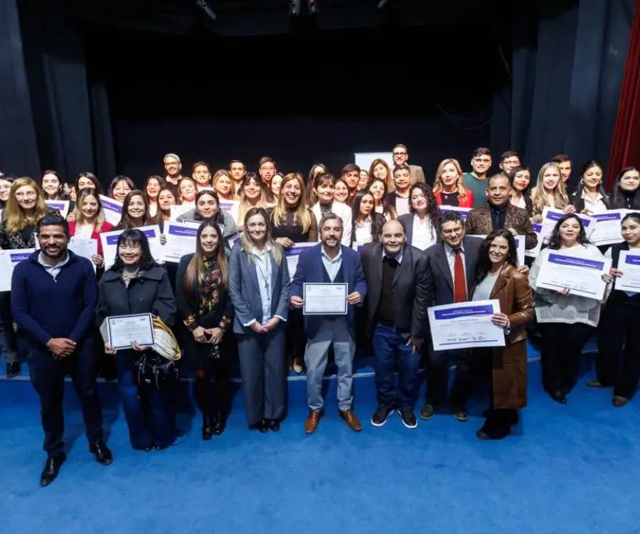 Certificaron a más de 64 nuevos diplomados en Comunicación Política y Derechos Humanos