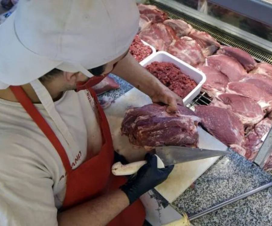 El consumo de carne cayó 12% en lo que va del año y los argentinos comen casi 5 kilos menos que en 2025