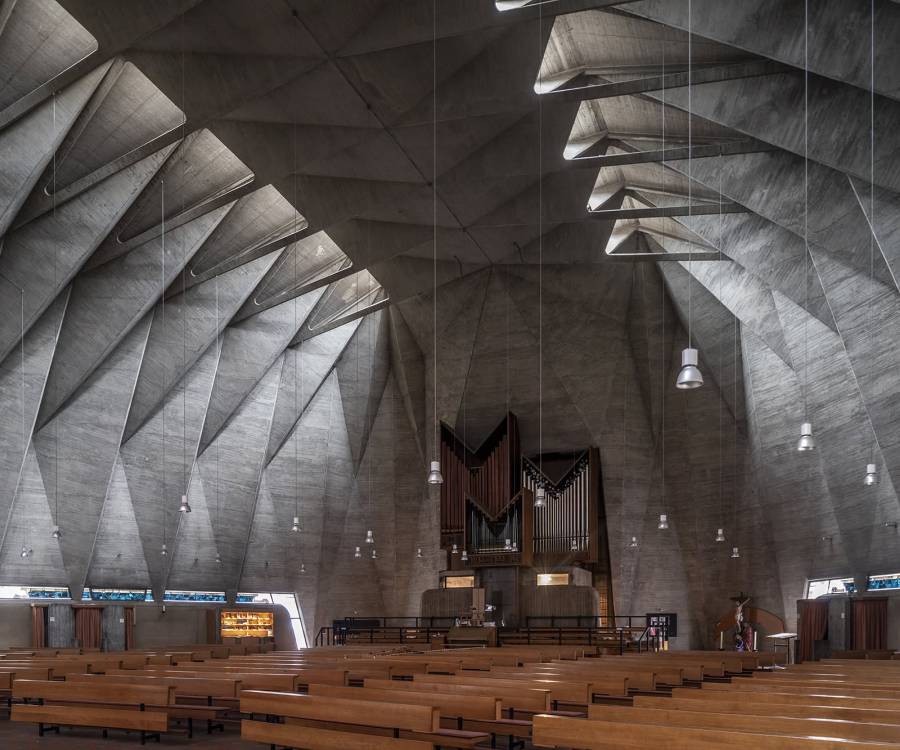 Arquitectura:  Iglesia de San Pablo, Neuss, Alemania - Arquitecto:Fritz Schaller