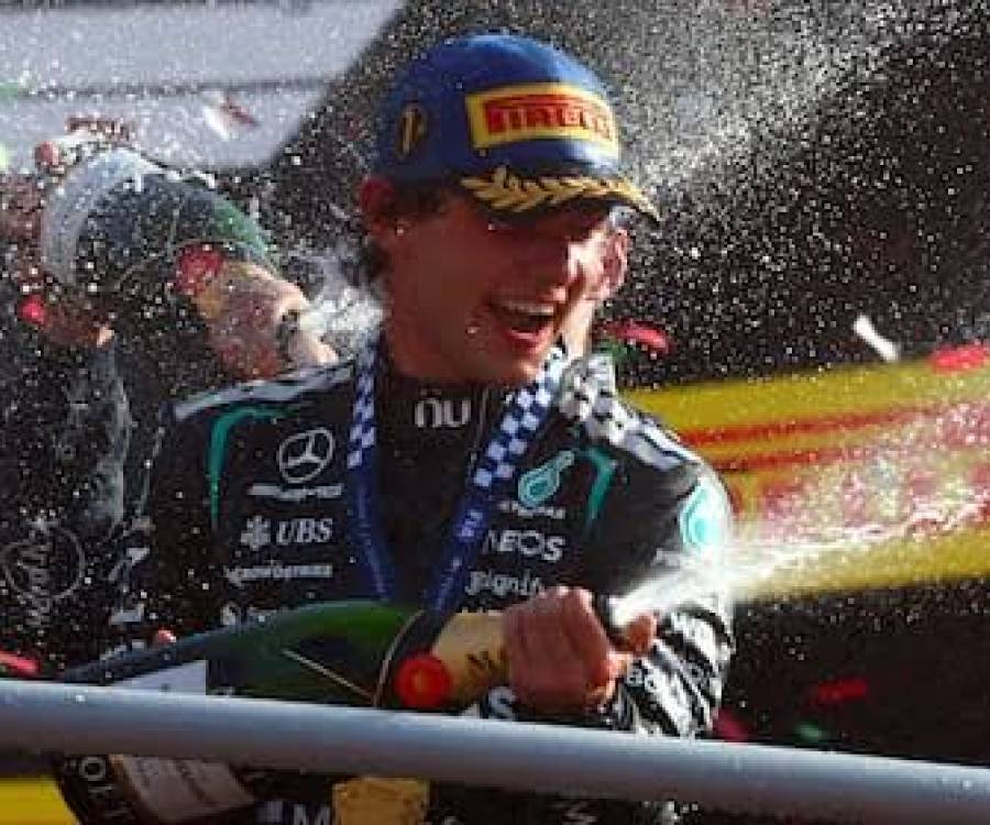 Kimi Antonelli festejo en el gran premio de Monza