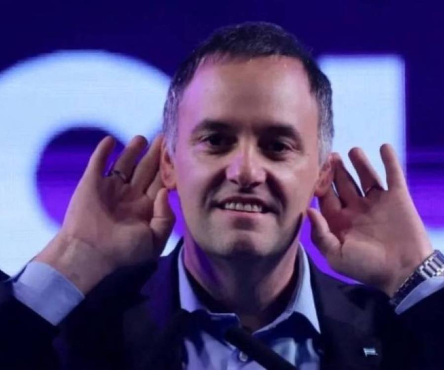 Adorni enfrenta el plazo para explicar las inconsistencias de su patrimonio