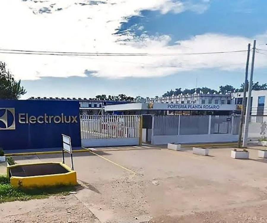 Los cierres de Electrolux, Whirlpool y Mabe exponen un modelo industrial en crisis