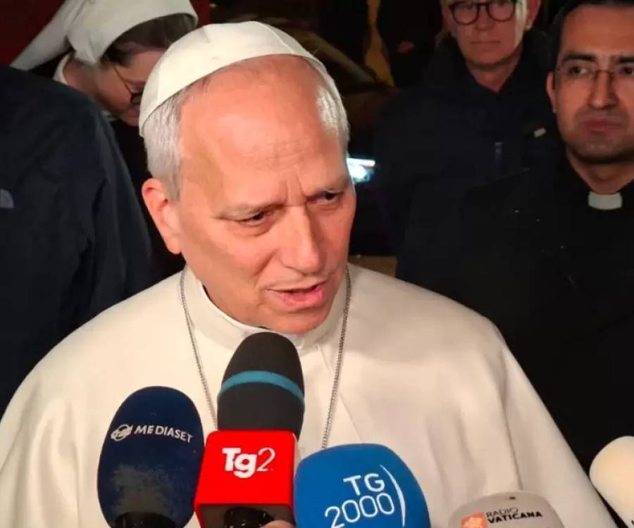 El Vaticano informó que al papa León XIV le extirparon un tumor canceroso del pulmón