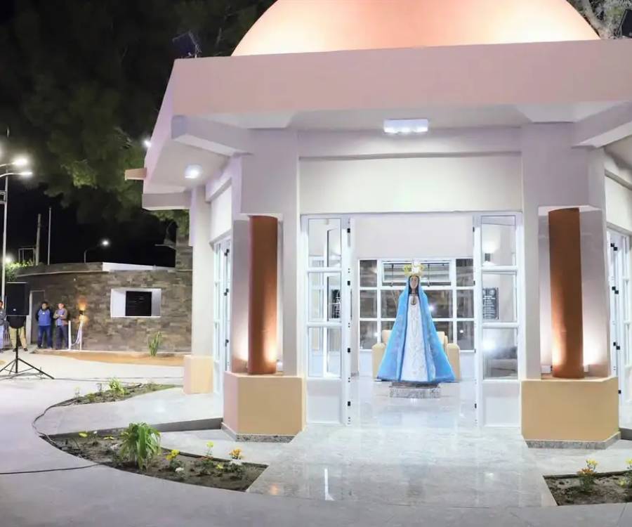 Recreo inauguró la remodelada plaza Virgen del Valle